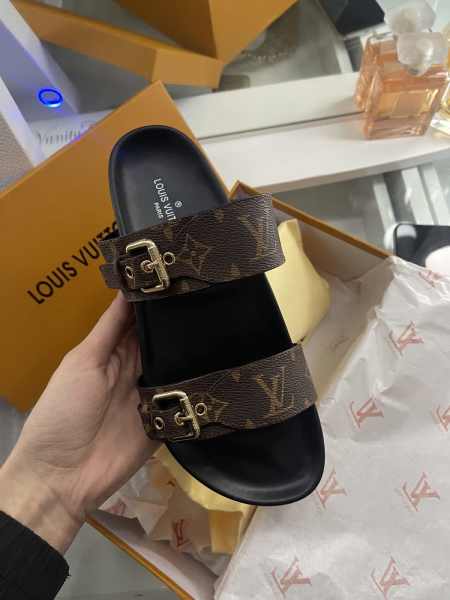 Louis Vuitton Sandals also known as (bom dia flat) - Depop