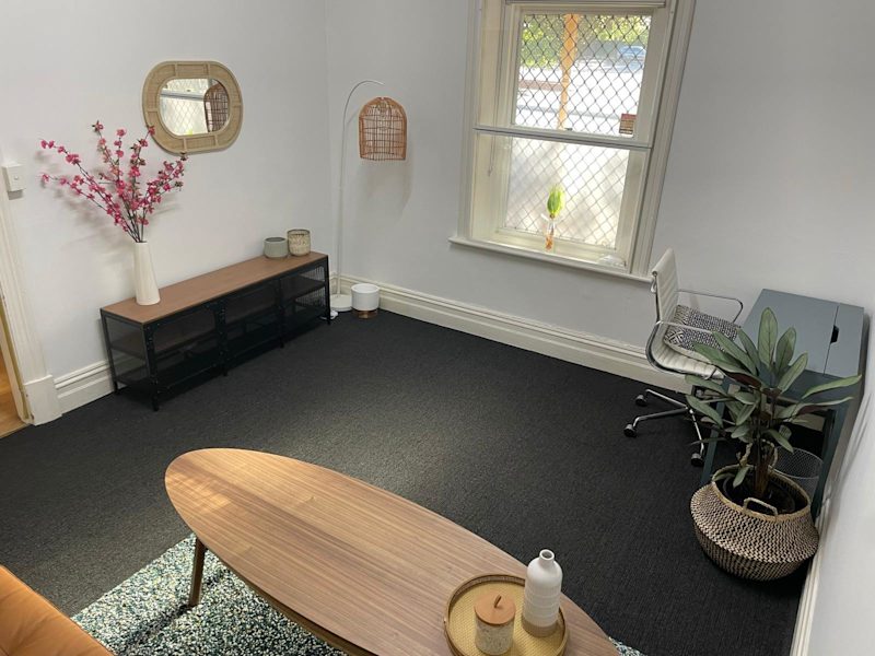 Beautifully Furnished Room for Rent in Health-Focused Practice62995718338819114