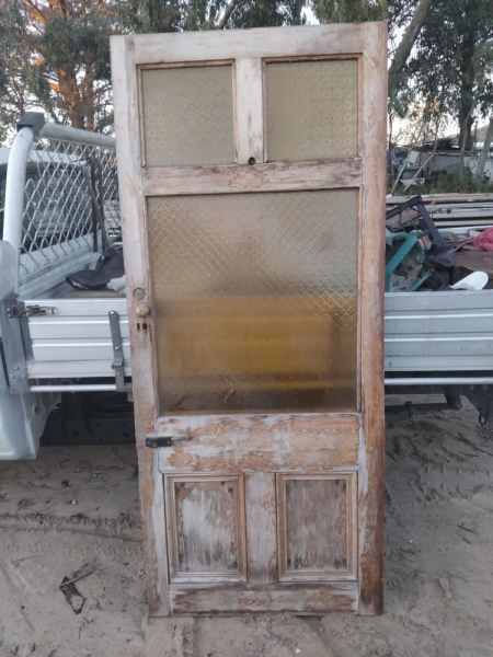 OLD VICTORIAN TIMBER DOOR63437935635843111