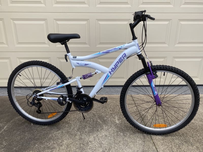 hyper women's mountain bike