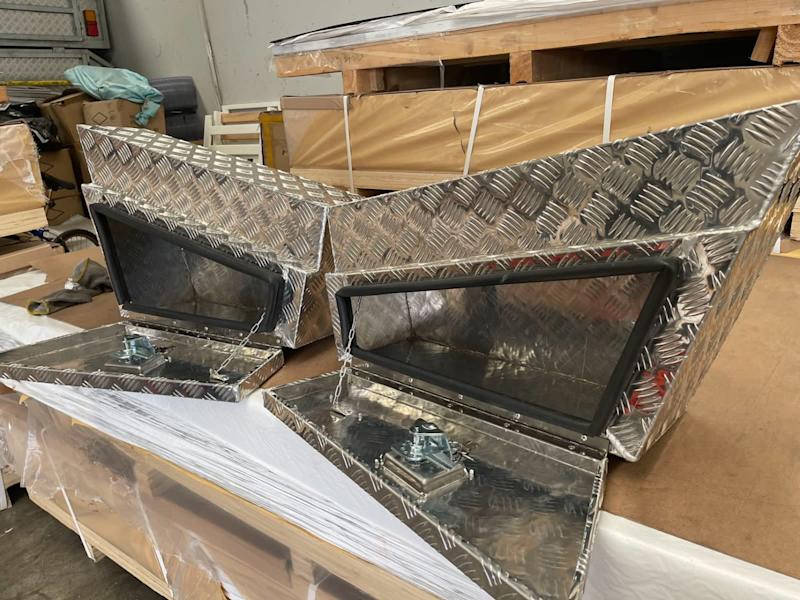 Sell like hot cakes Aluminium Pair of UnderTray750*260*400mm63007278984066113