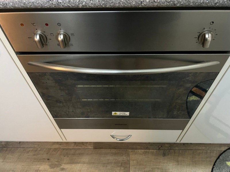 FREEEEEEE Gas Stovetop & electric oven 63014709546626113