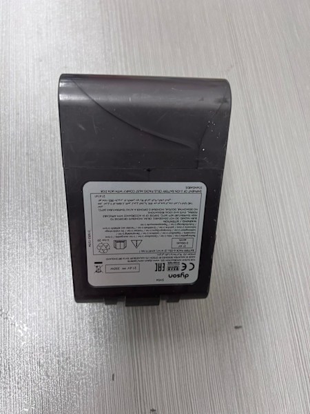 Original Dyson V6 vacuum cleaner battery(dead/drained )63016487939203111