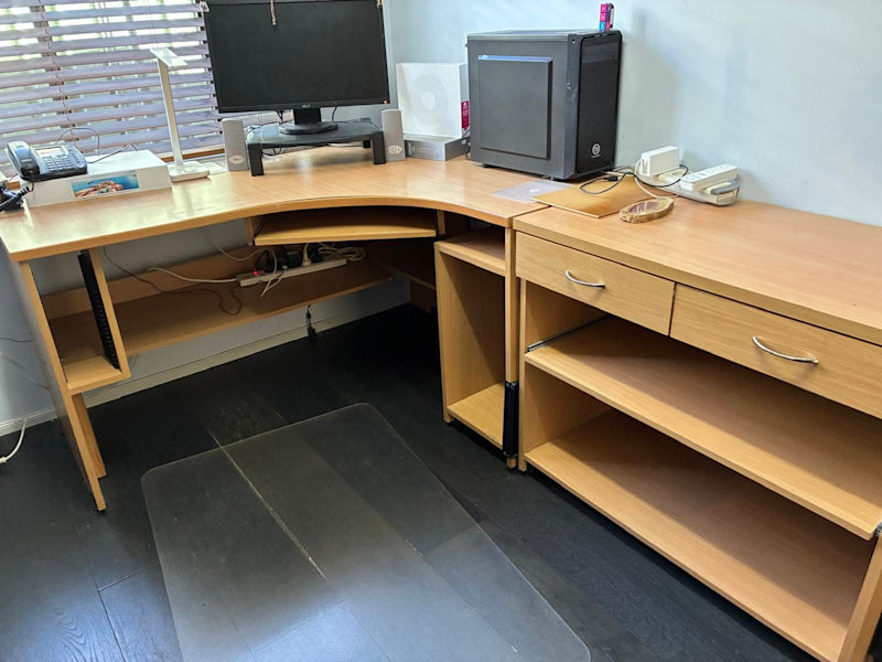 L-Shaped Office Desk with Drawers & Shelves62863383369602114
