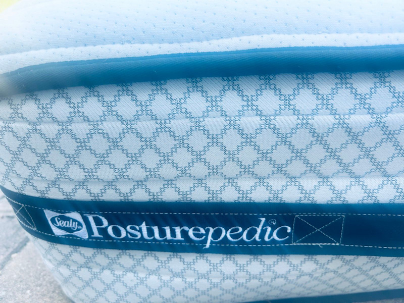Queen Size Mattress by Sealy Posturepedic  ‘Grande Luxe’62863384658435113