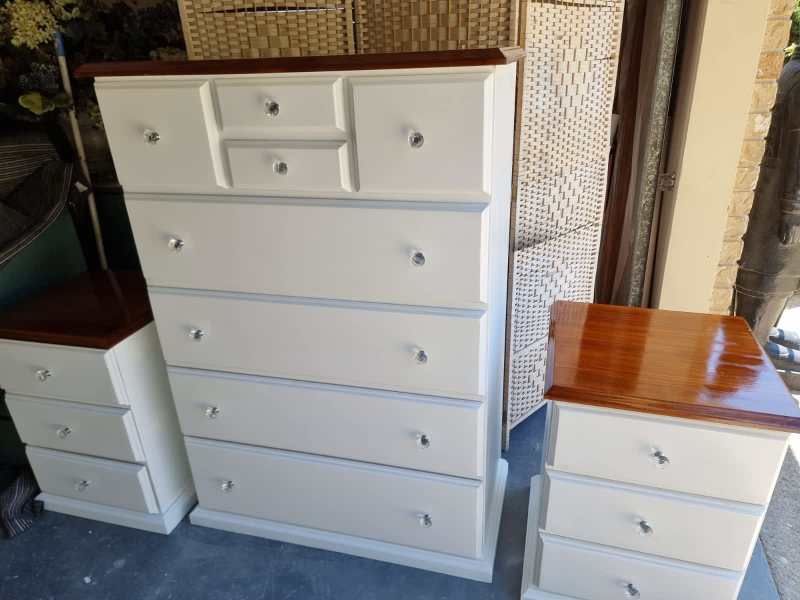 chest of drawers with matching bedside cabinet