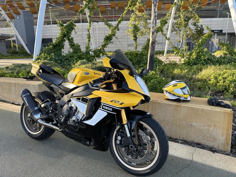 Yamaha deals r1 gumtree