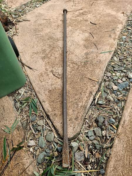 FENCING/ POST HOLE BAR 1.8 METRES X 30MM63012444504451114