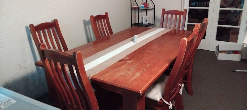 *NEED GONE BY 10/06/25* Large solid pine wood table + x4 chairs 62863410812291111