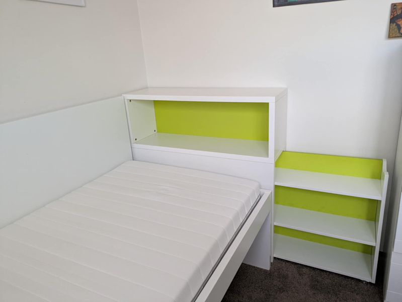Single bed with shelf and drawer62863406336001111