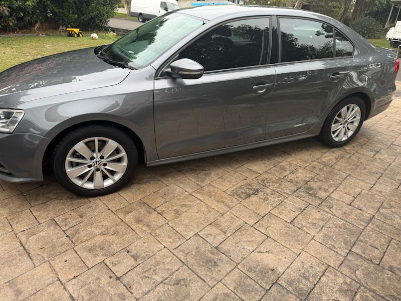 Volkswagen Jetta 62934705472770114