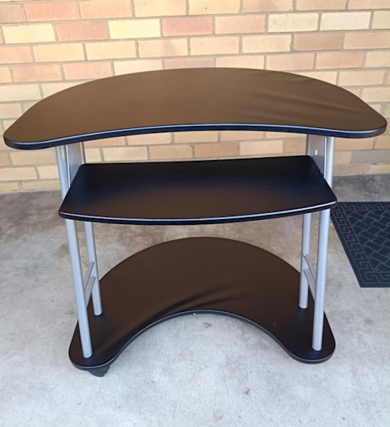 Computer Office Desk w/ wheels62863409790210111