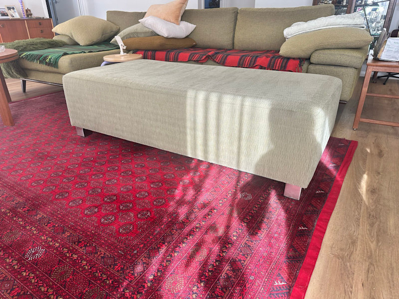 Large light green fabric ottoman with metal legs62929669598721111