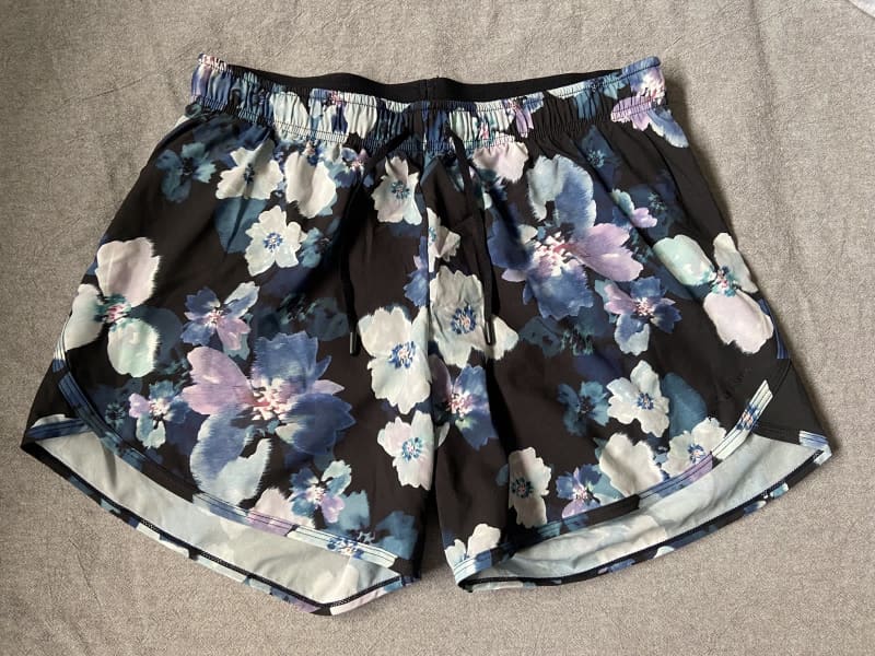 Abi and Joseph Black Floral Leggings - Size M