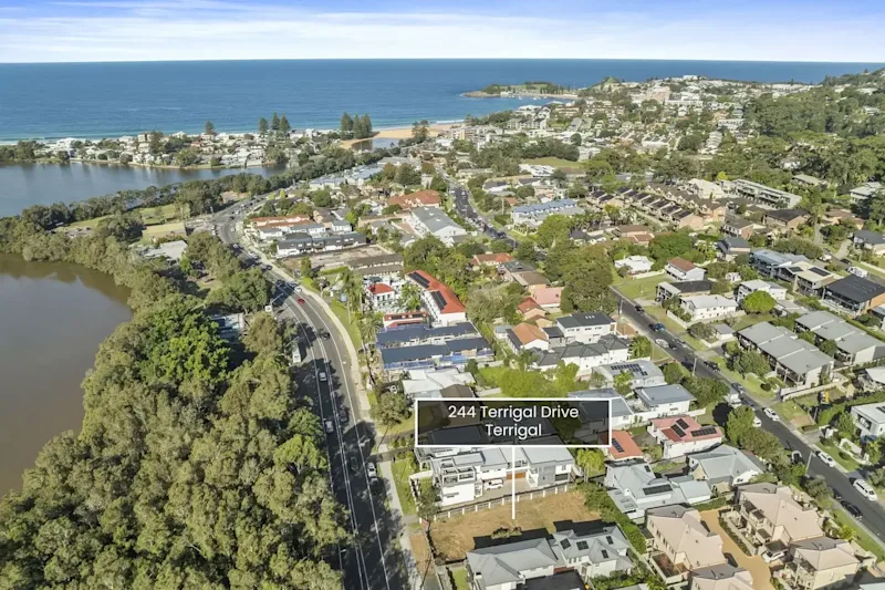 DA-Approved Site for Luxury Duplex Development in Prime Beachside Location63007280809603112