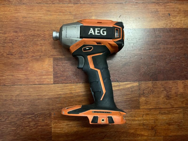 AEG BSS18BLC 18V BRUSHLESS IMPACT DRIVER IN GOOD CONDITION Power