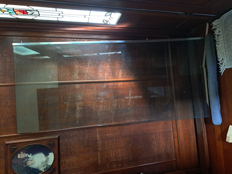Give Away, glass shower screen 63007823050369117