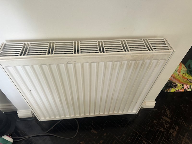 Hydronic radiators set of 6 various sizes63444014511490111