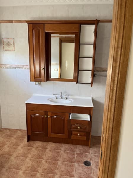 Vanity mirror and lit630092466223381111