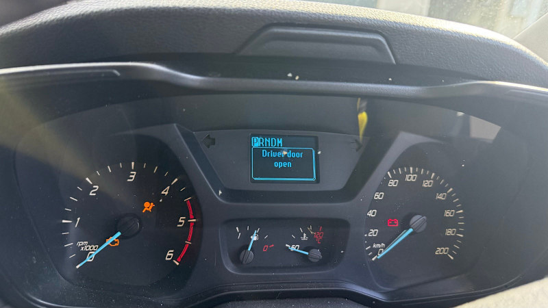 Ford transit van62932712904707110