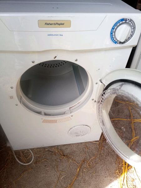 Clothes drier 5 kg F&P $125 call O428152430 for inspect at West swan63013350876417111