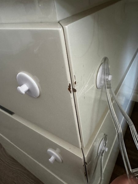 Excellent Condition Solid White Desk62864724279427111