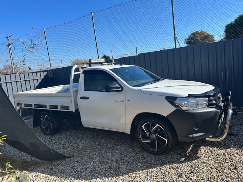 2016 TOYOTA HILUX WORKMATE 5 SP MANUAL C/CHAS62935682410241110