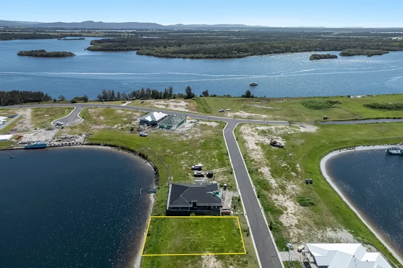 One Of The Last Remaining Waterfront Lots - DA Approved & Ready For You!63007239528835111