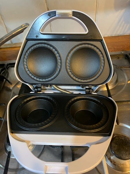 Brand new, Dome 2 Pie Maker model GH-11863443984642945110