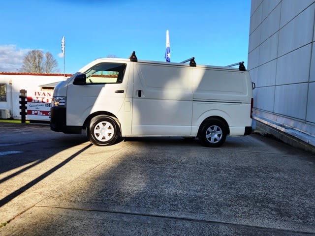 2014 TOYOTA HIACE LWB 4 SP AUTOMATIC 4D VAN62935683865986111