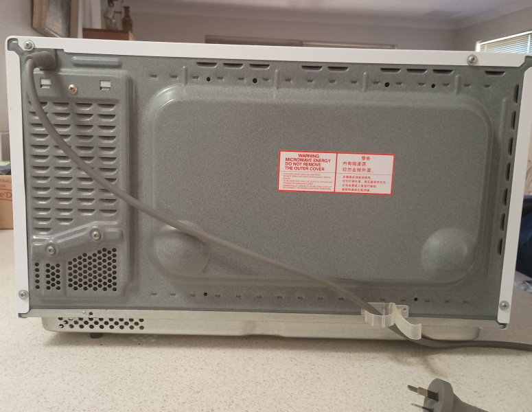 Panasonic flat bed inverter microwave oven 27 litre capacity.63013347726978112