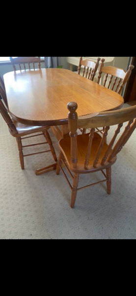 Solid timber 7 piece dining table and chairs62863408909954111