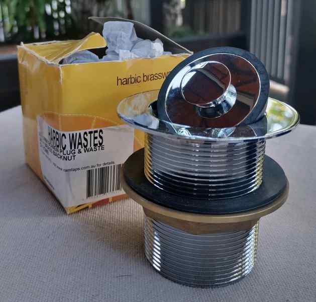 Plumbing - Sink plug & waste63011991212034112