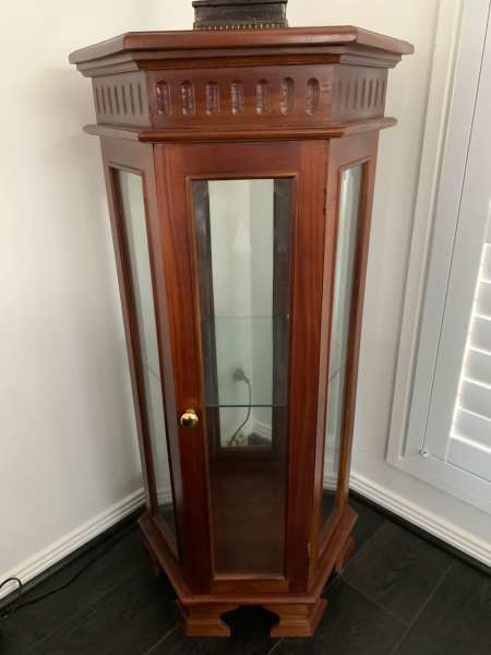 Solid Vintage hexagon display cabinet62863379046787112