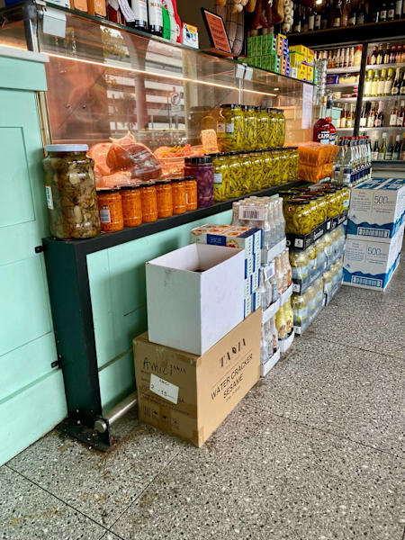 Display fridge 63022633902466113