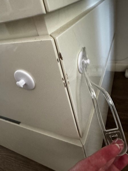 Excellent Condition Solid White Desk62864724279427114