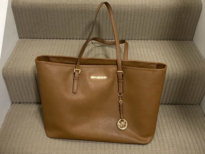 Michael Kors Tan leather tote | Bags | Gumtree Australia Ipswich City -  Dinmore | 1305142358