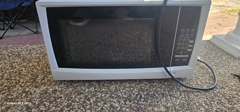 K mart microwave63021279332225110