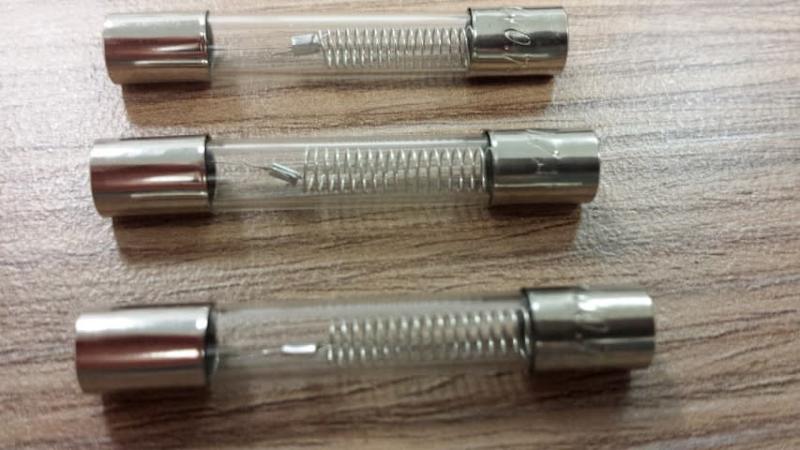 Microwave high voltage fuses 5KV 0.7A 0.8A NEW. Quick fix63013347900290115