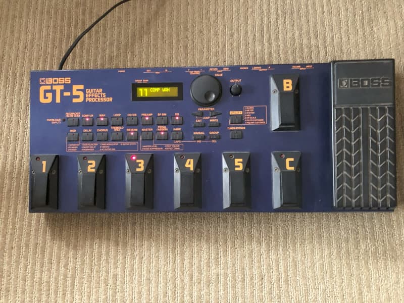 Boss GT-5 Guitar Multiple Effects Processor and Manual