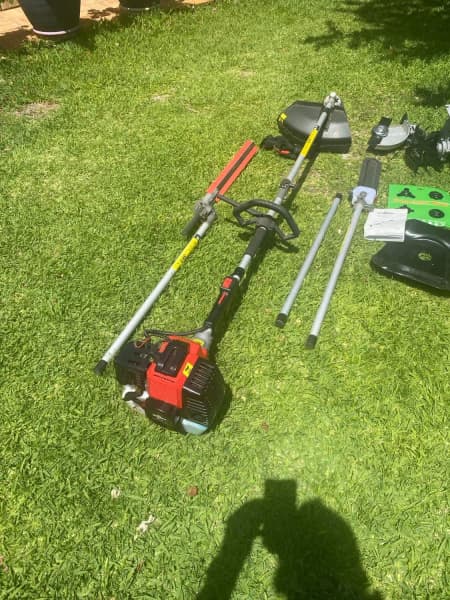 Electric whipper snipper. - Garden Items - Port Kennedy, Western