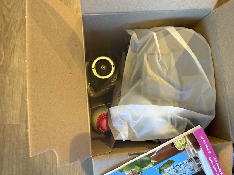 BRAND NEW SodaStream Terra soda machine and sparkling water maker kit.63444044720131114