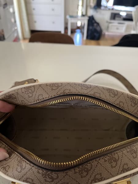 Silver/gold guess handbag, Bags, Gumtree Australia Tuggeranong -  Wanniassa