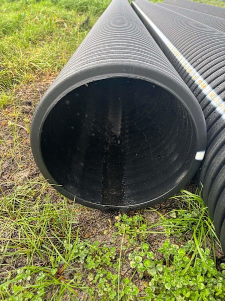 Plastic pipes63005218370946111