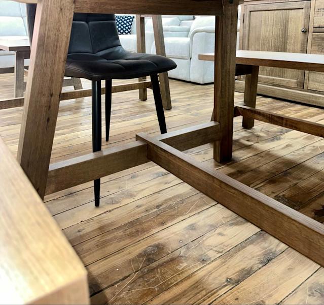 Appollo 2800 Tas/Oak Dining Set with 4 benchseats+ 2 Chairs62863376558210114