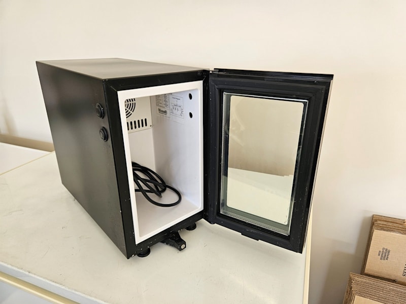 Coffee Machine Slimline Milk Fridge (1 bottle)630190804436491128