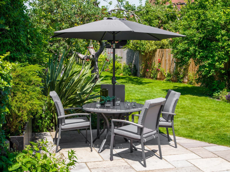 4 seater garden table and chairs with parasol