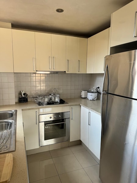 Beautiful Apartment Share Male only63007596079362112