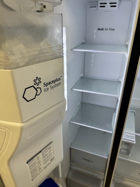 625L LG Fridge with Ice and Water Dispenser63022179599619113