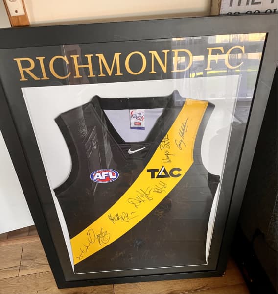 Richmonds 'Tassie Tigers' Signed Jersey SIGNED BY 4